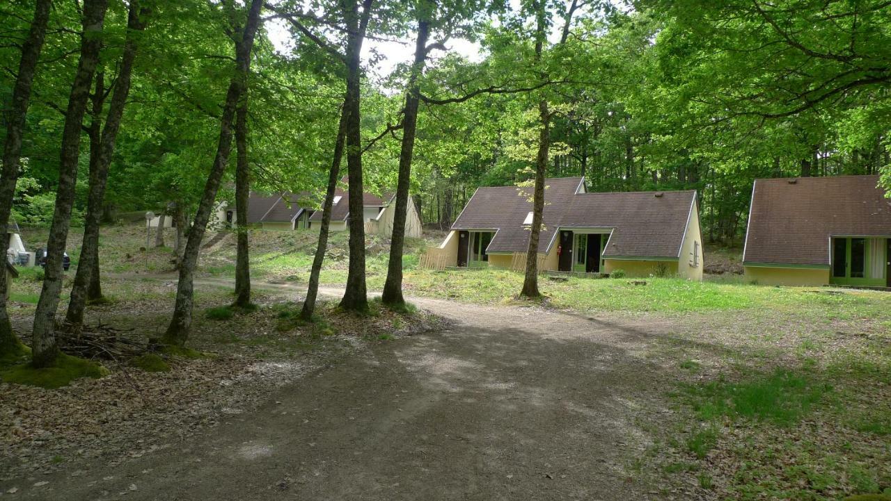 Gites La Foret Chenerailles Eksteriør bilde